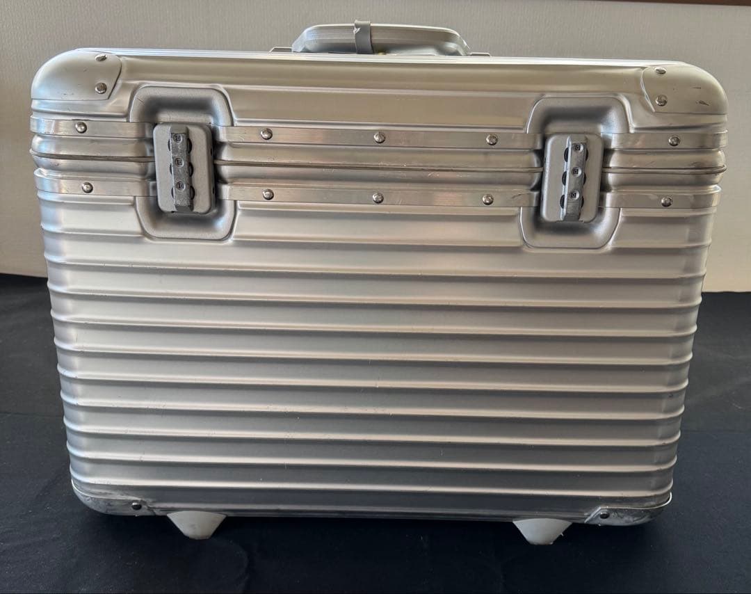 【廃盤】【美品】リモワ トパーズ パイロットトローリー 2輪 旧型 シルバー