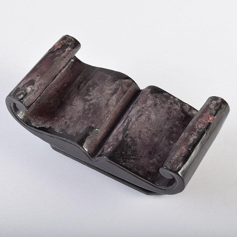 中国　玉石鶏血石彫刻　楼閣山水雕　置物　唐木台付　V　R9267