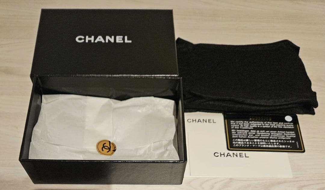 CHANEL【極美品✨希少】ココマーク三つ折り財布　Ｗホック　シルバー付属品完備
