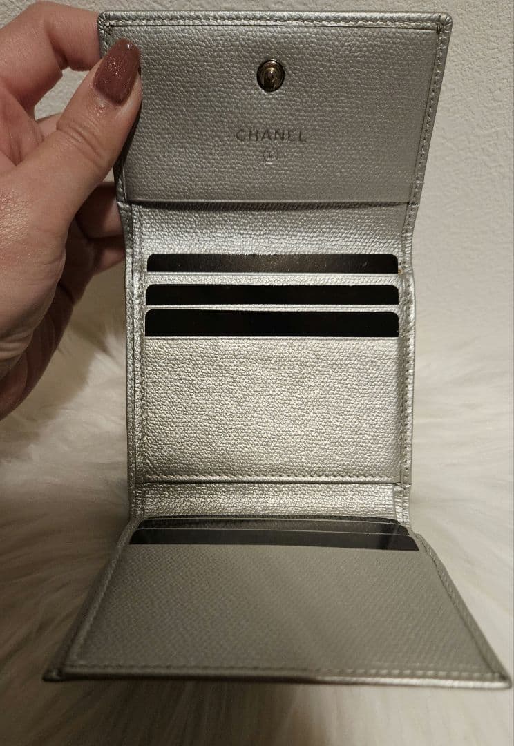 CHANEL【極美品✨希少】ココマーク三つ折り財布　Ｗホック　シルバー付属品完備