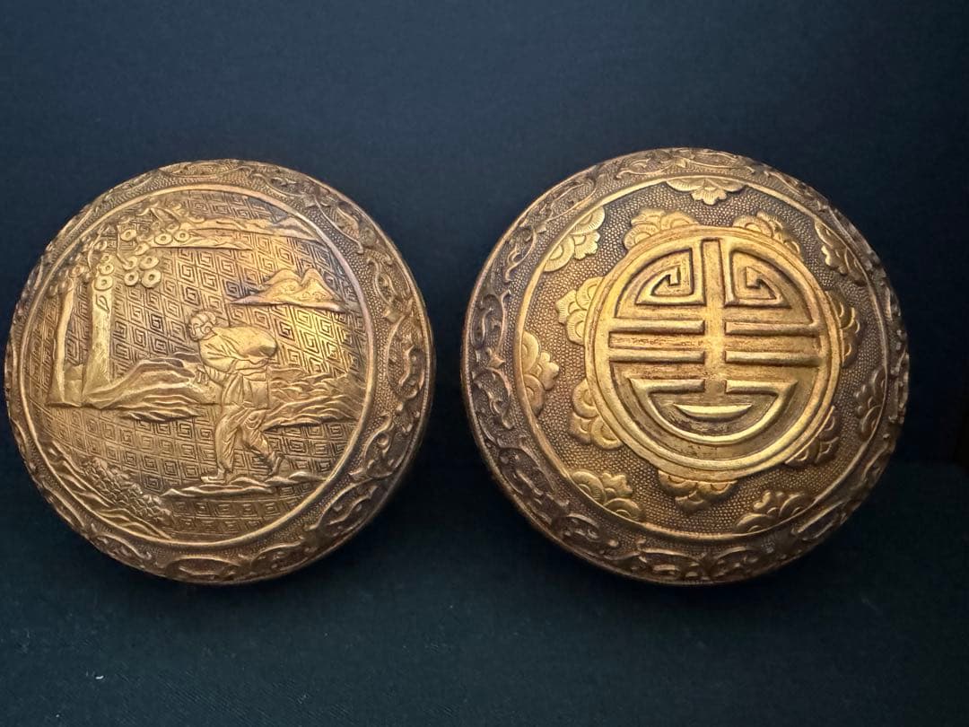 中国骨董　唐　金銅　人物寿紋彫り　香盒　宝石箱　茶道具　文房　置物(N-8)