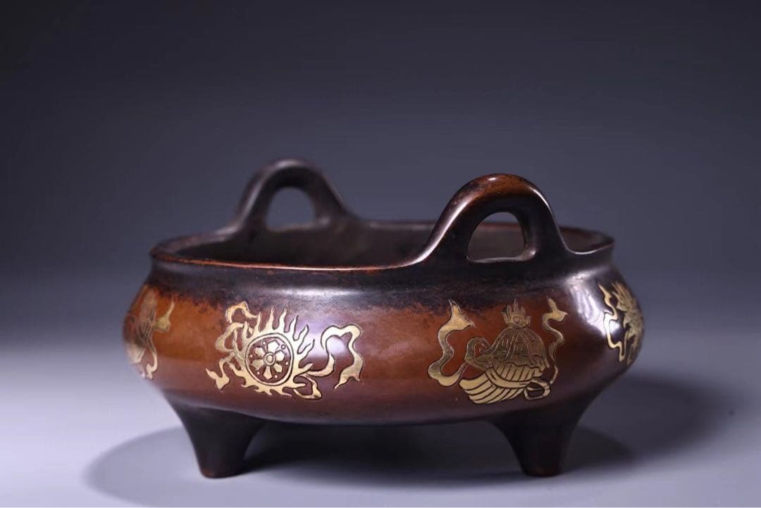 珍品旧蔵収純銅高レリーフ錾刻鎏金吉祥八宝香炉· 仏事用香炉・文房具·置物·稀少品