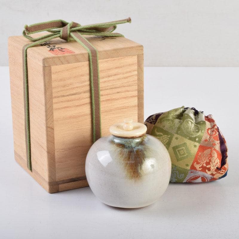 よりまき　茶道具　板谷波山作　素釉　茶入　仕覆付　共箱　D　9192