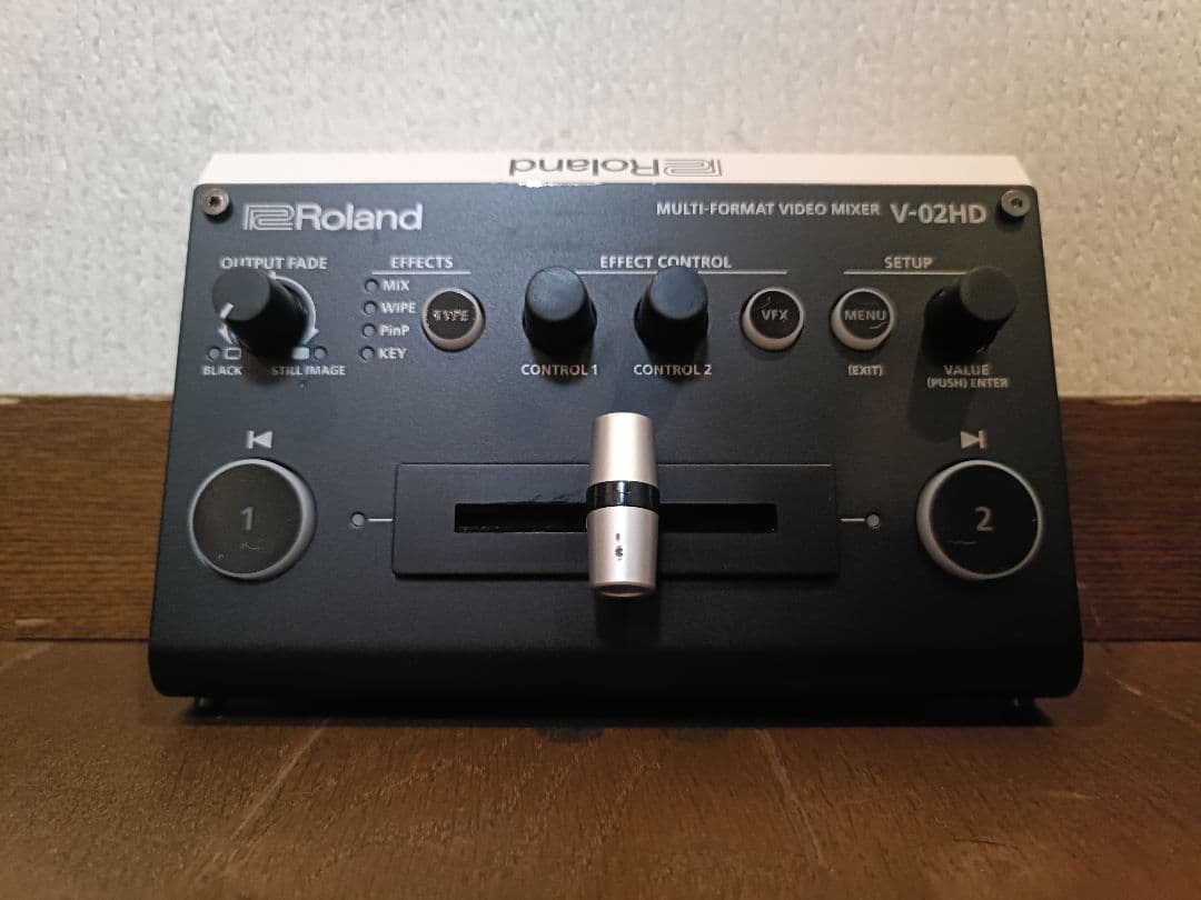 Roland V-02HD マルチフォーマットビデオミキサー