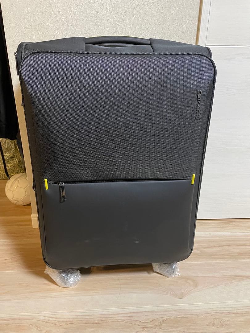 Samsoniteサムソナイト　ストラリウム スピナー エキスパンダブル　M