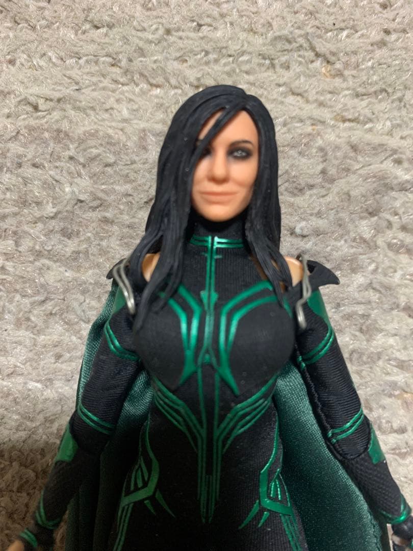 【美品】即発送！ mezco one12 マーベル　ヘラ+海外製マントセット