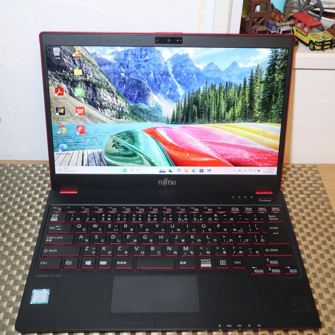 小型Win11公式対応8世代i7/SSD512G/メ12G/無線/カメラ/FHD