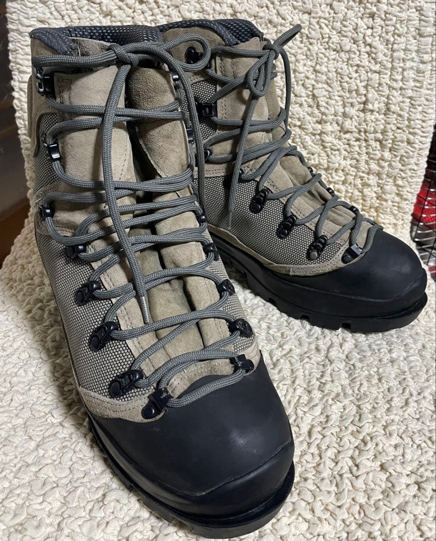 個人装備 BATES TORA BORA ALPINE E03600 8.5 R
