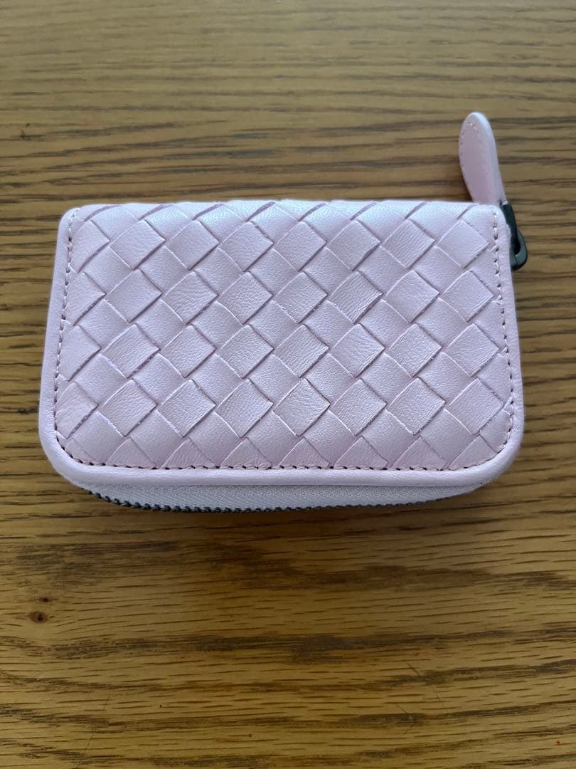 Bottega Veneta 編み込みデザイン ケース