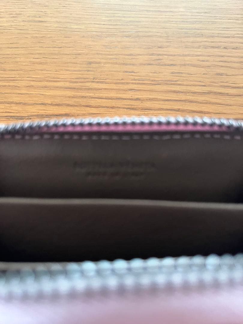 Bottega Veneta 編み込みデザイン ケース