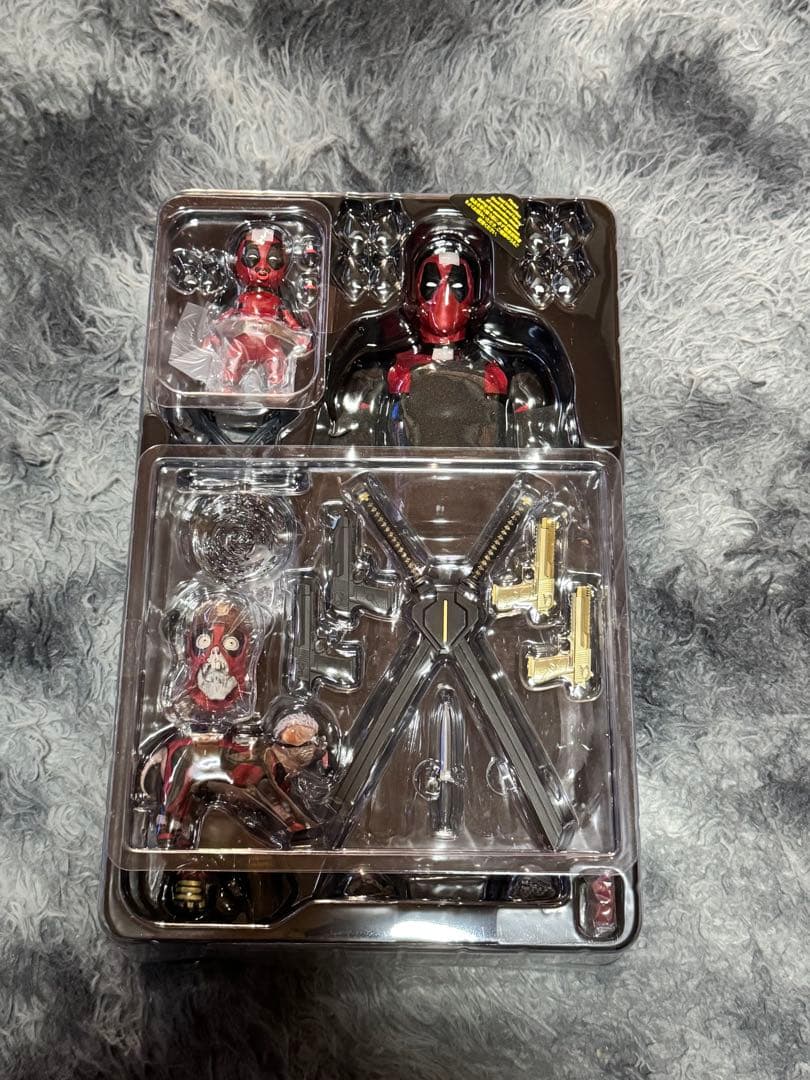 【ムービー・マスターピース】 1/6デッドプール［ボーナスアクセサリー付き］