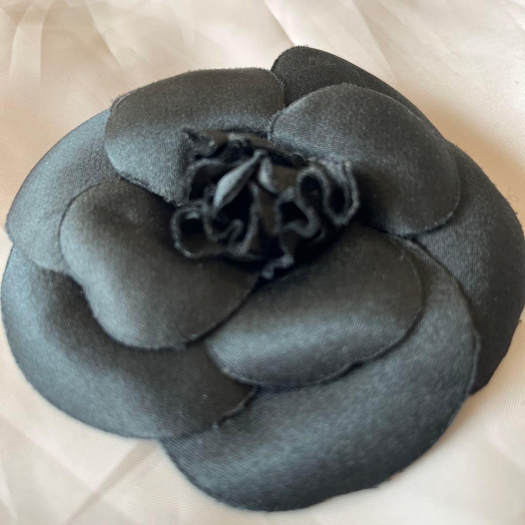 CHANEL シャネル/ ヴィンテージ　カメリアコサージュ・ブローチ　2個セット