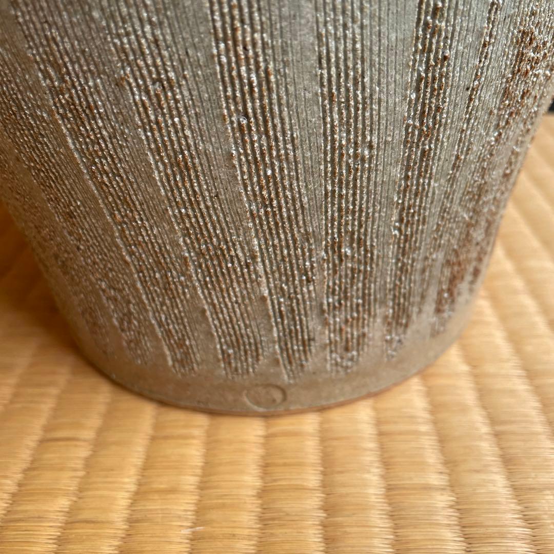 縄すだれ水指