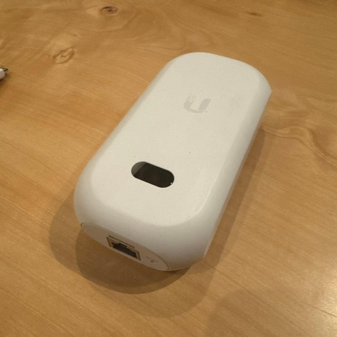 Ubiquiti AI Theta Hub ＋ レンズ1個