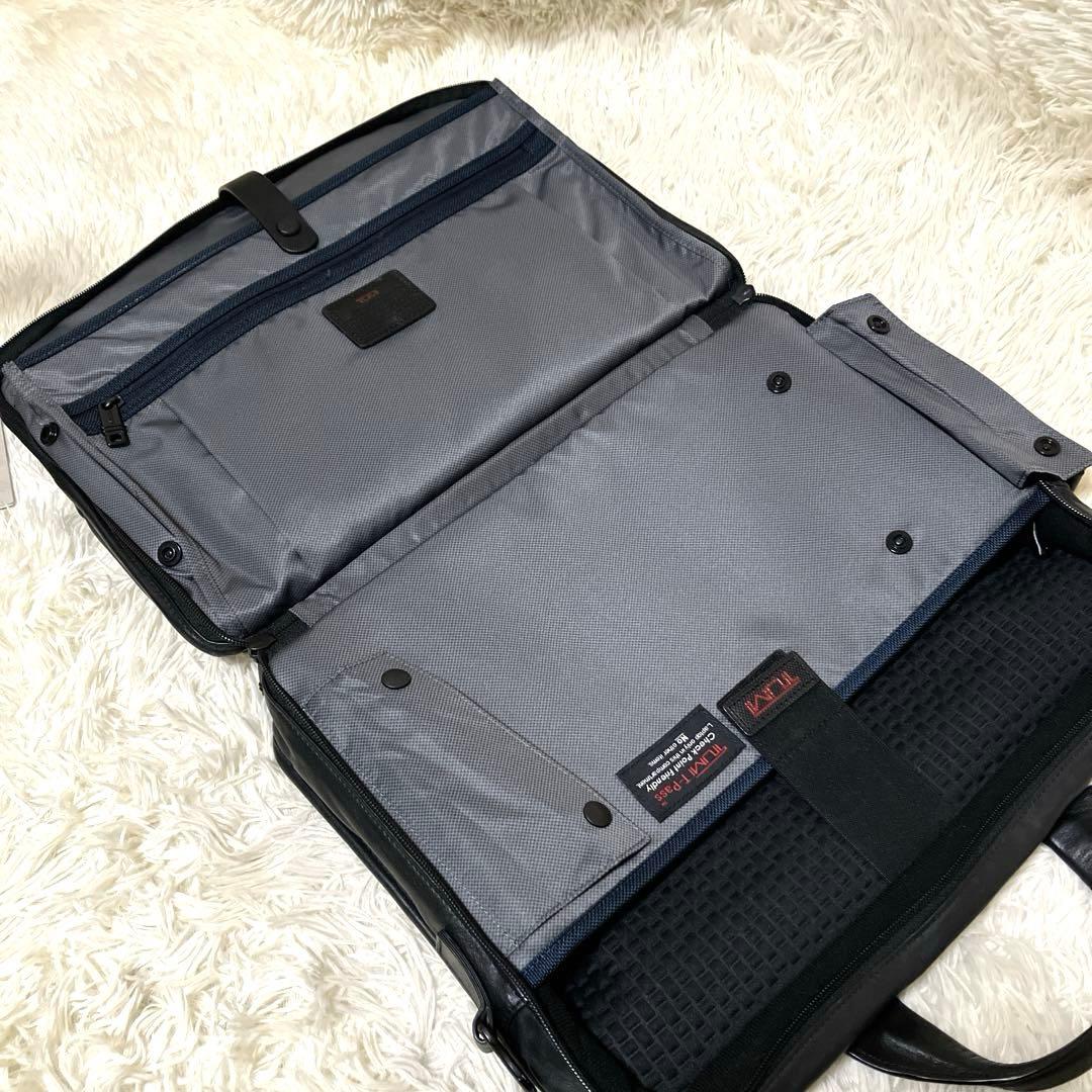 希少　TUMIトゥミ ビジネスバッグ ブラック　ブリーフケース　XIN 2way