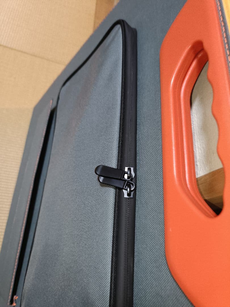 折りたたみソーラーパネル 100W