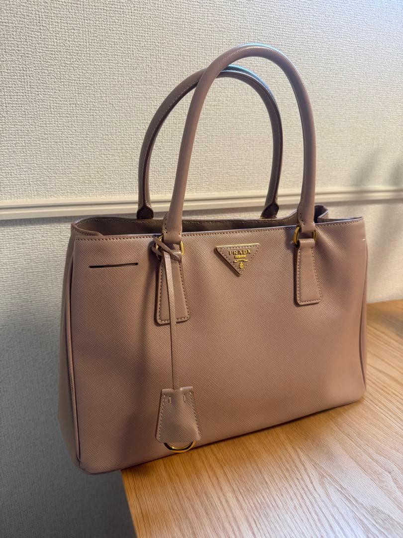 PRADA ガリレア サフィアーノ ミディアム ショルダー付き