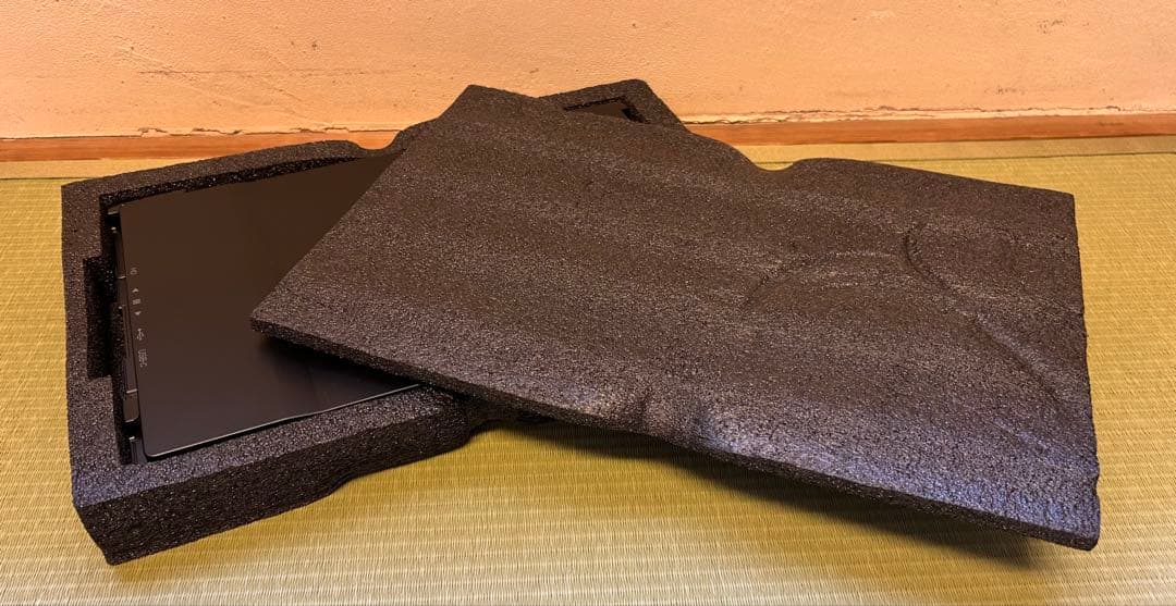 パソコンモニター