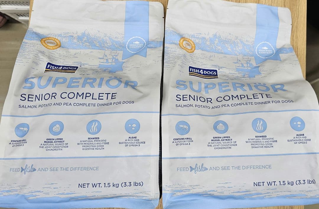 フィッシュ4　スーペリア 1.5kg×4個