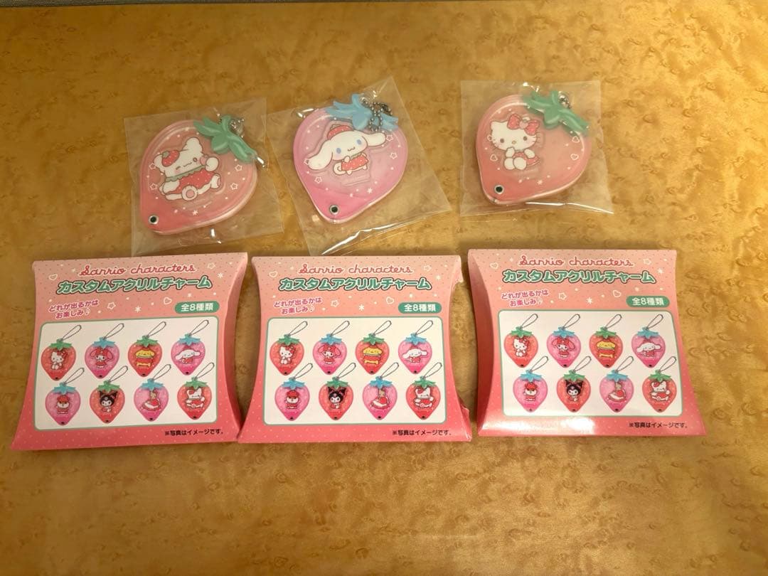 ハローキティ　シナモン　チャーム