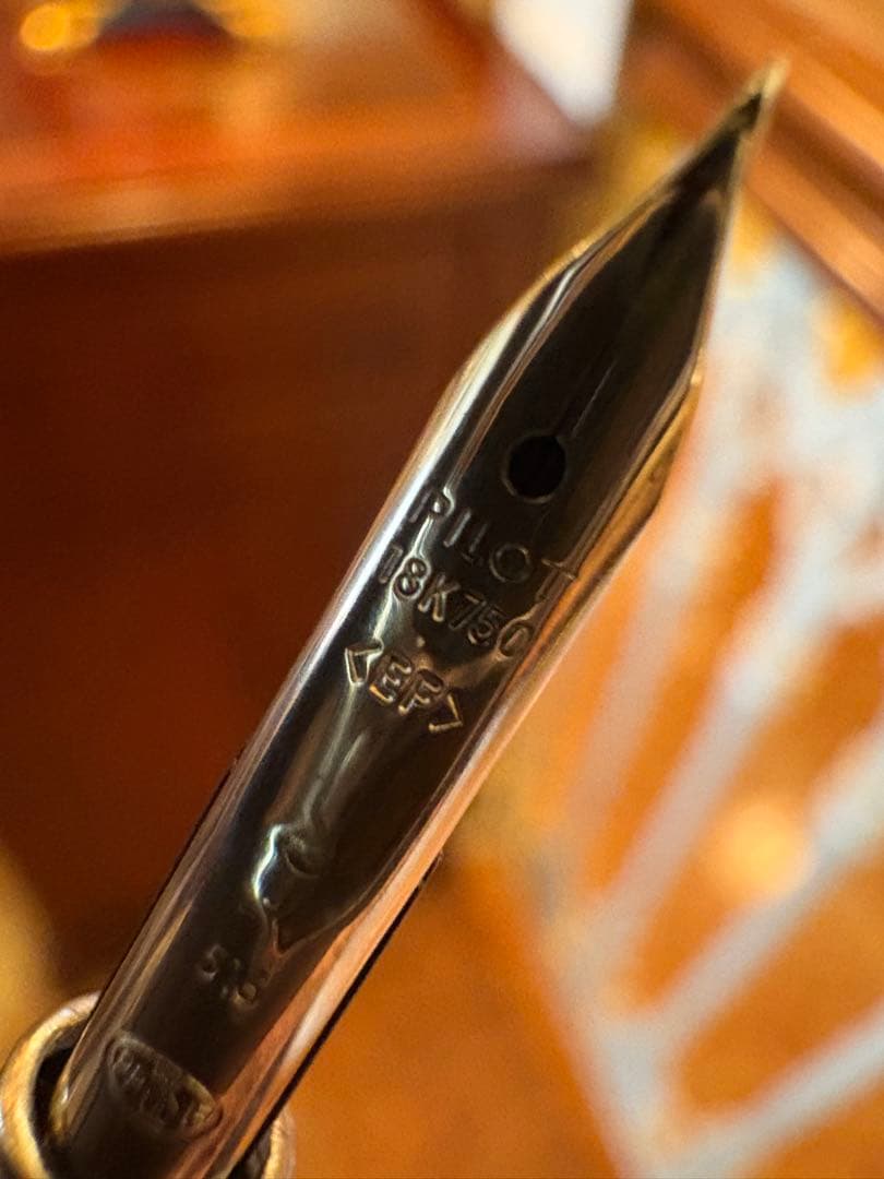 キャップレス万年筆デシモ グレー EFペン先