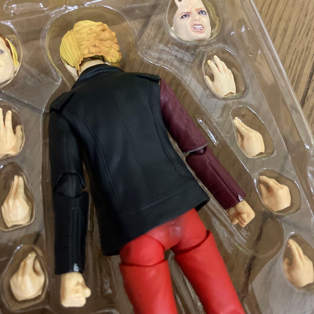 フィギュアーツ　真骨彫　アンク　人間態　仮面ライダー　オーズ　グリード　ガヴ