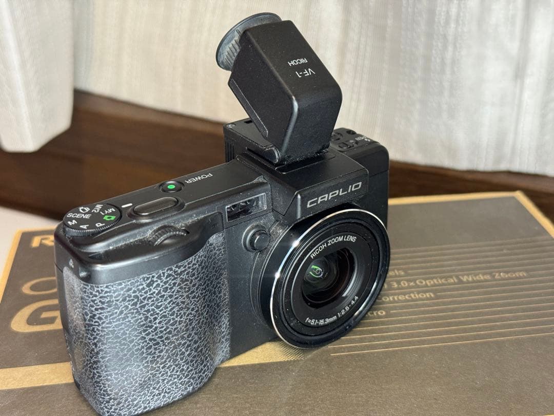 【RICOH】Caplio GX100 with VF-1 とOP類