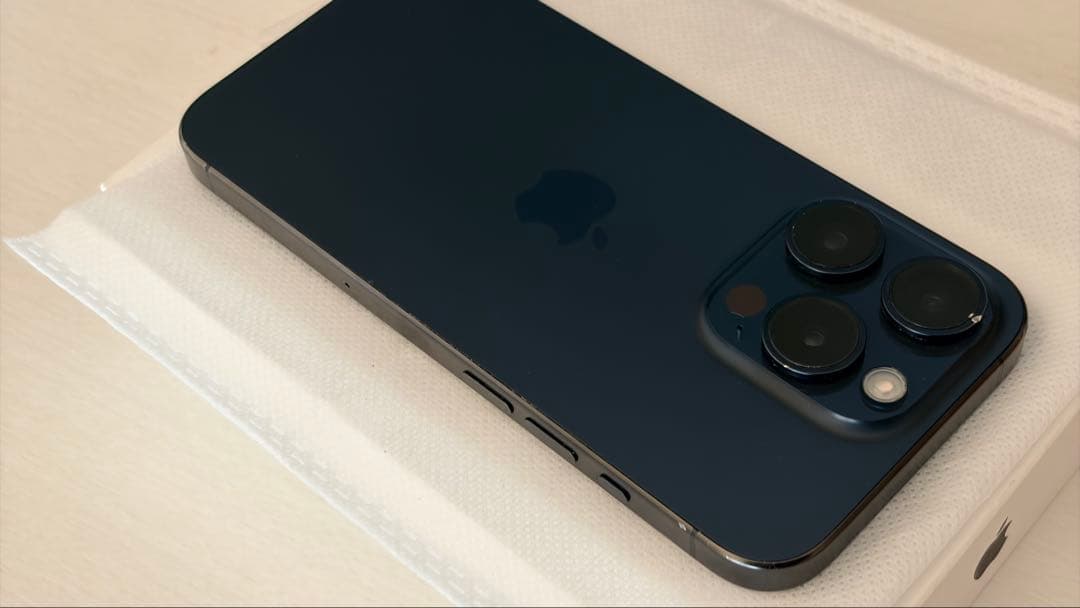 iPhone 15 pro 128GB 87%バッテリー ブルーチタニウム