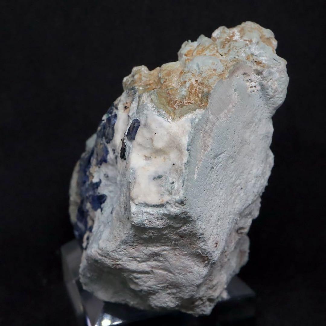 大きい！ベニトアイト ベニト石 271g BN282 鉱物 天然石 原石