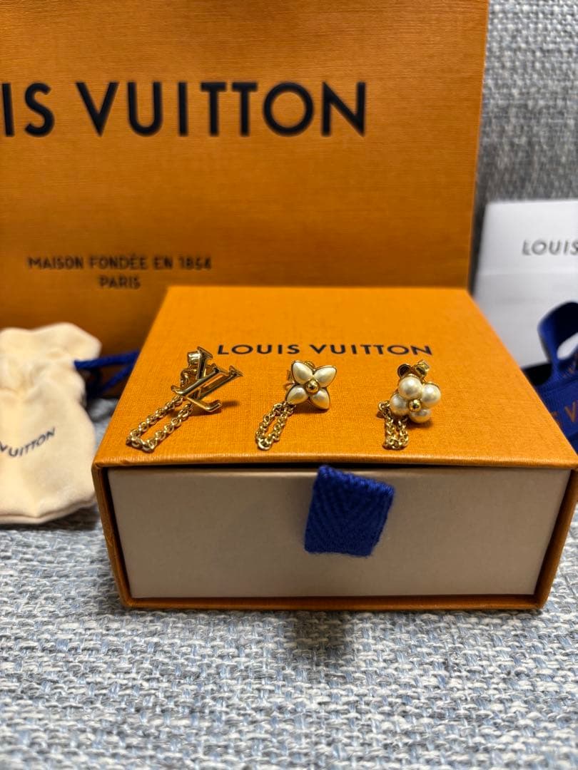 LOUIS VUITTON ルイヴィトン ゴールド ピアス 2025/SS