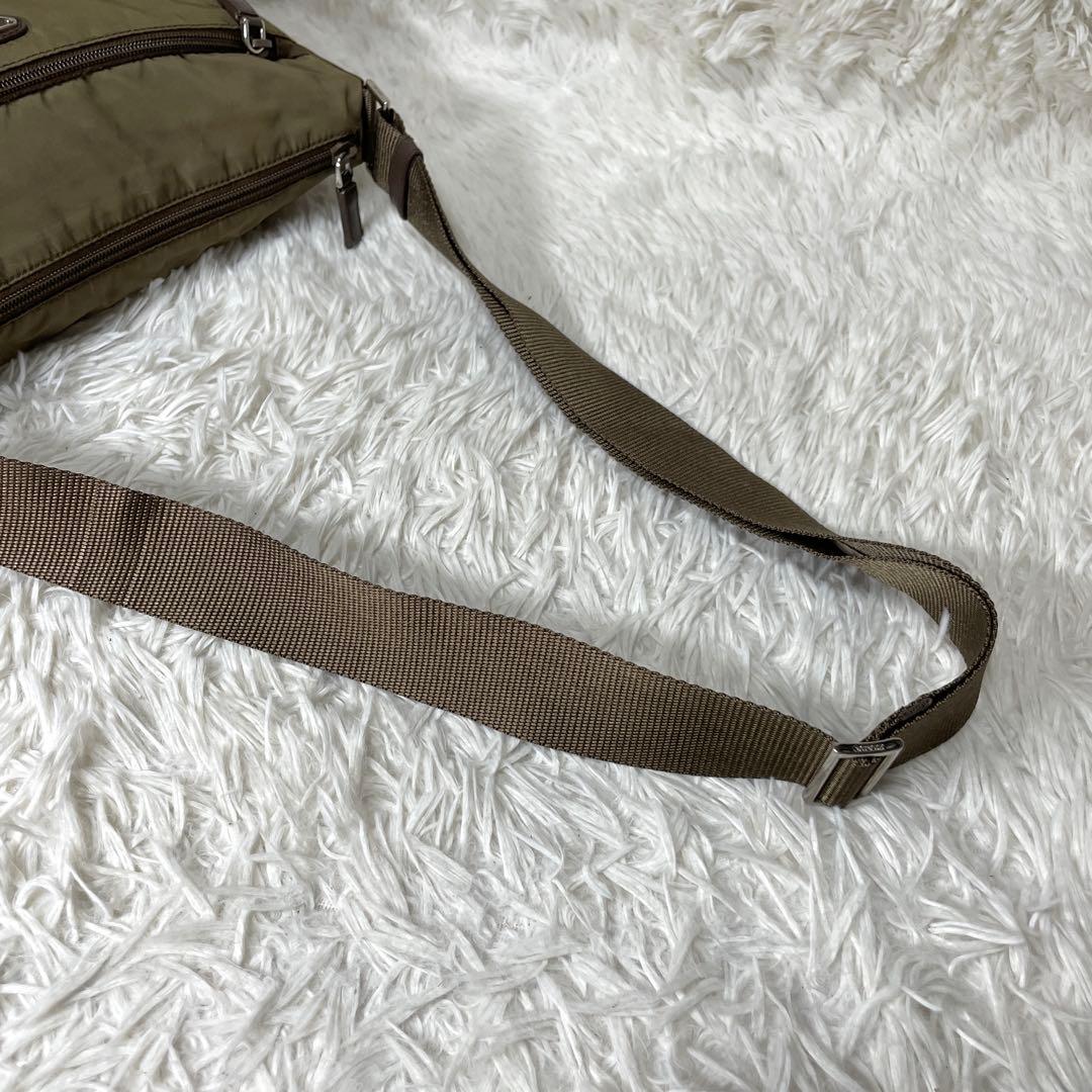 【良品】PRADA プラダ　カメラバッグ　ショルダーバッグ　ナイロン　カーキ