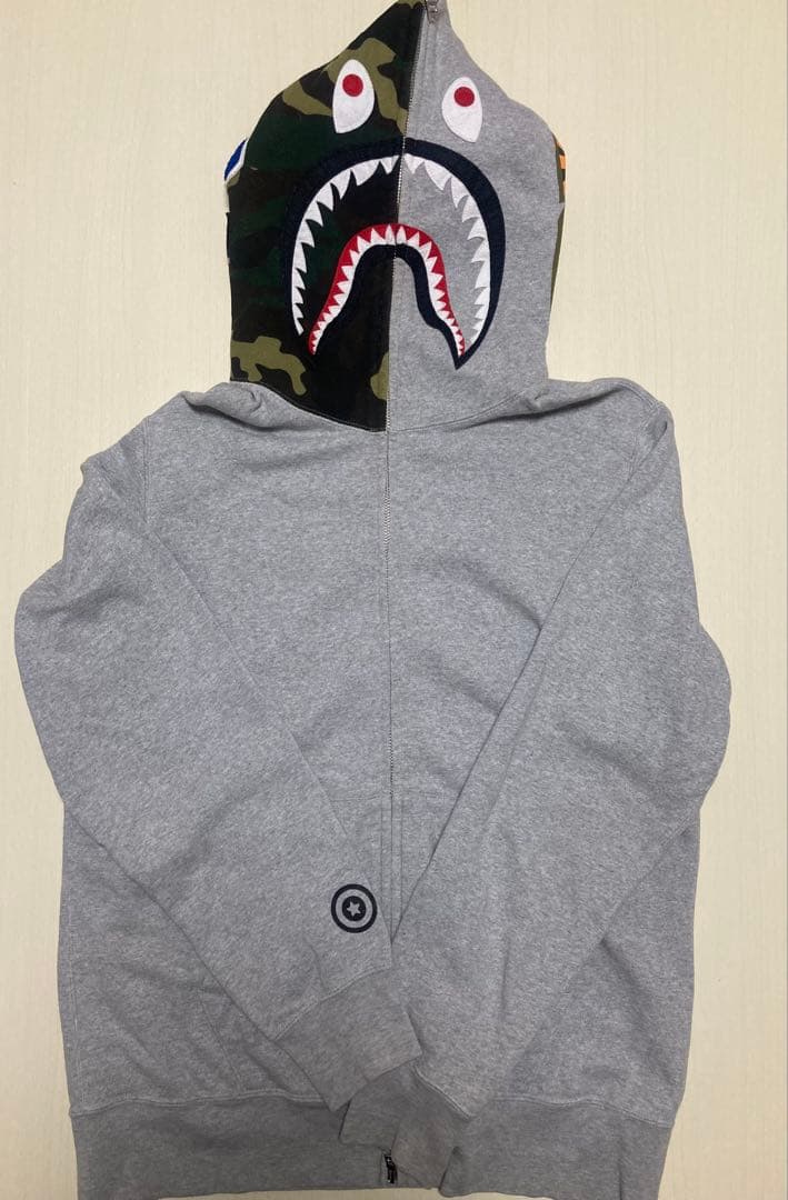 zozo シャークパーカー（L）