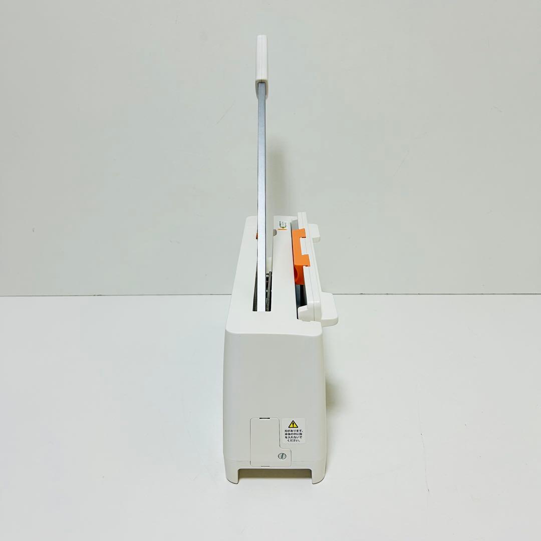 【極美品】PLUS コンパクト断裁機 PK-113 ペーパーカッター