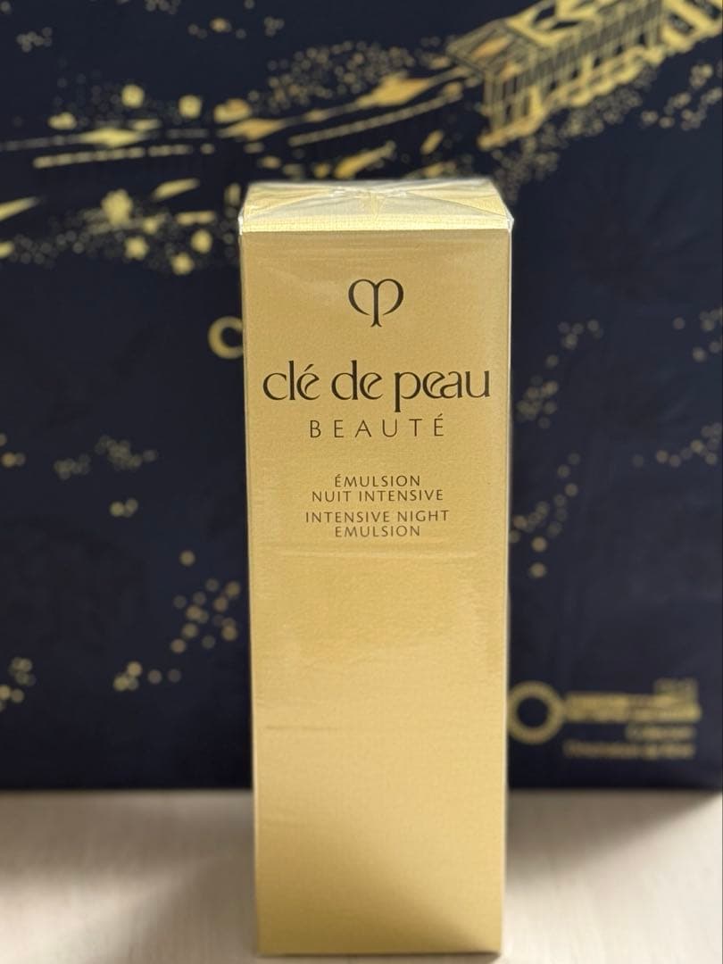clé de peau クレドポーボーテ エマルションアンタンシヴ(ニュイ)
