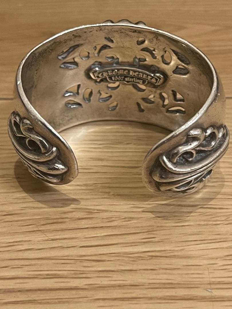 ぼぶゆう　クロムハーツ　フローラルクロス　ワイドカフ　鑑定証明書付き