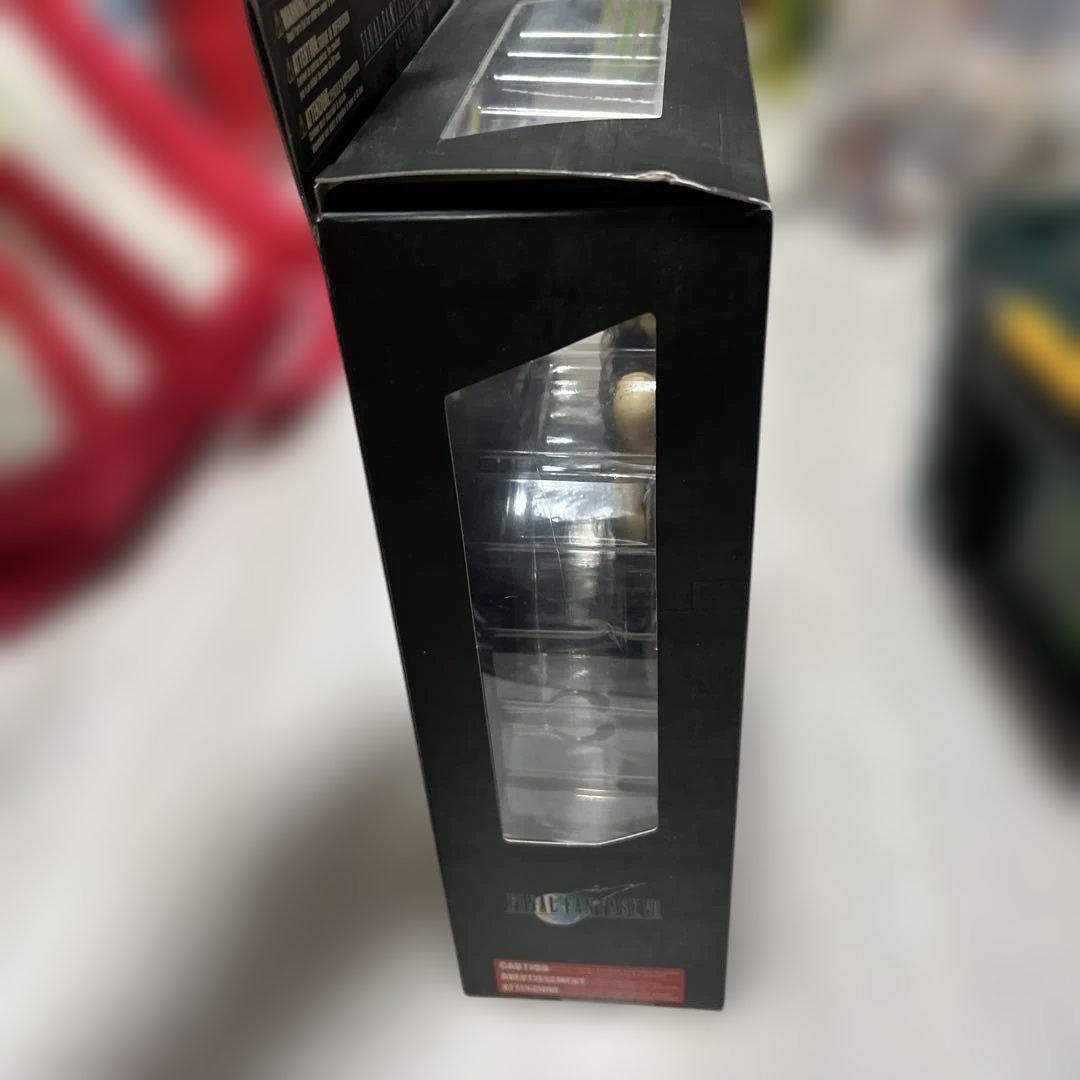 ファイナルファンタジー　FF プレイアーツ クラウド　ヴィンセント　シスターレイ