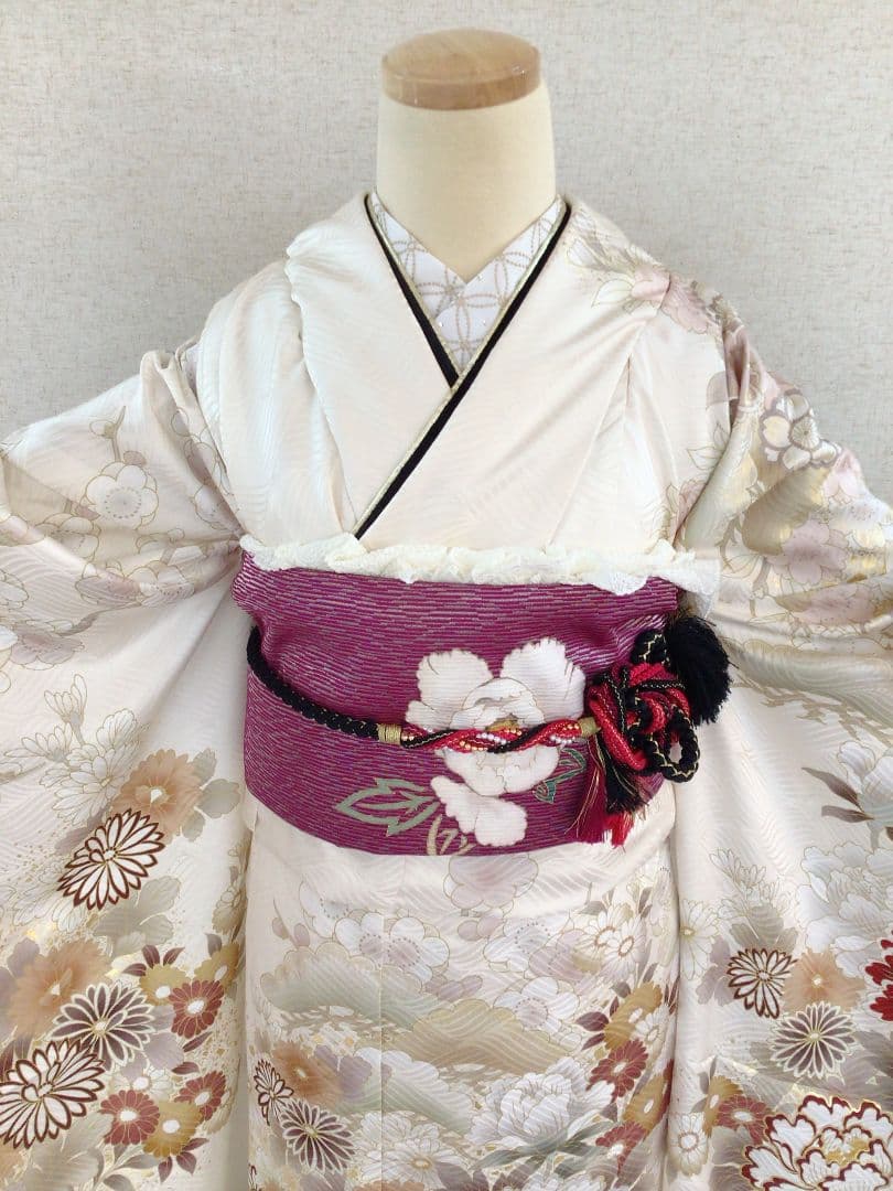 白古典地　上品な振袖のみ