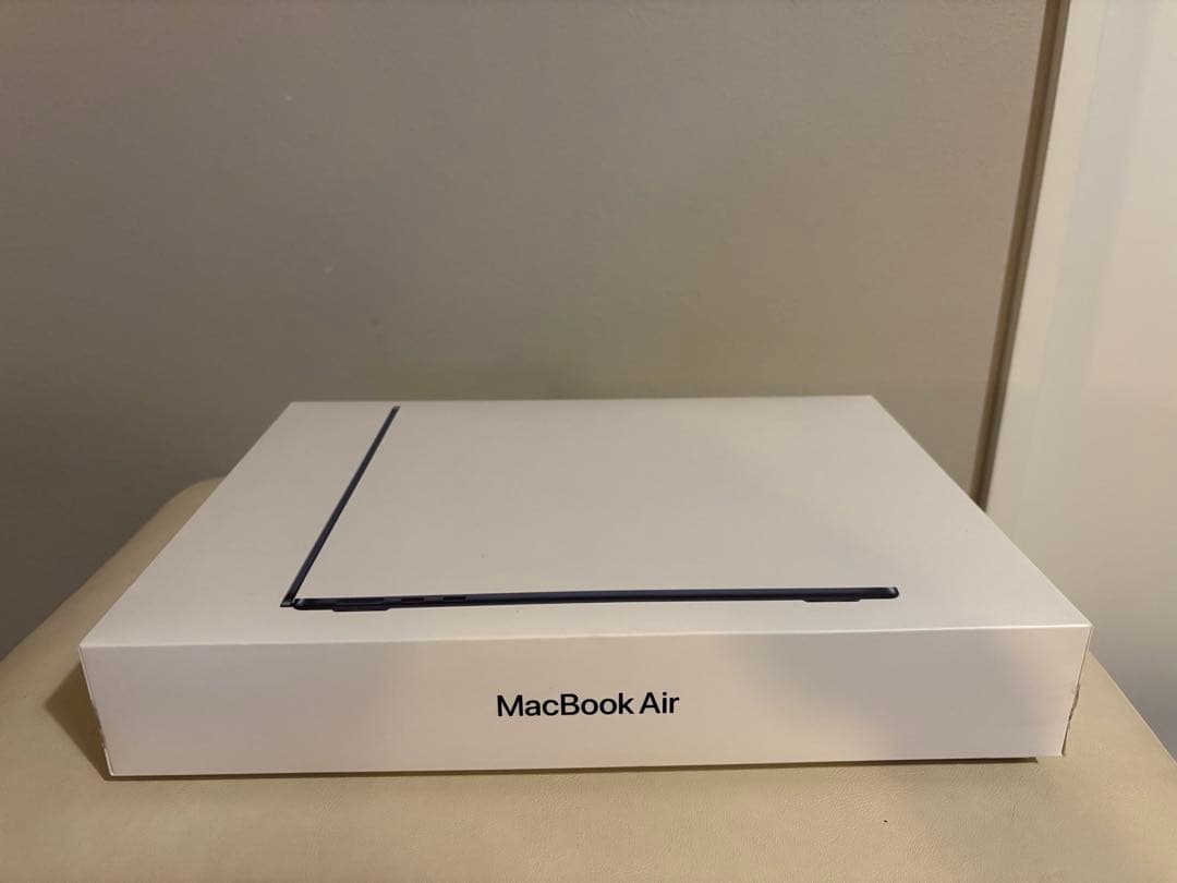 Apple MacBook Air M2 2022 13インチ8GB 256GB