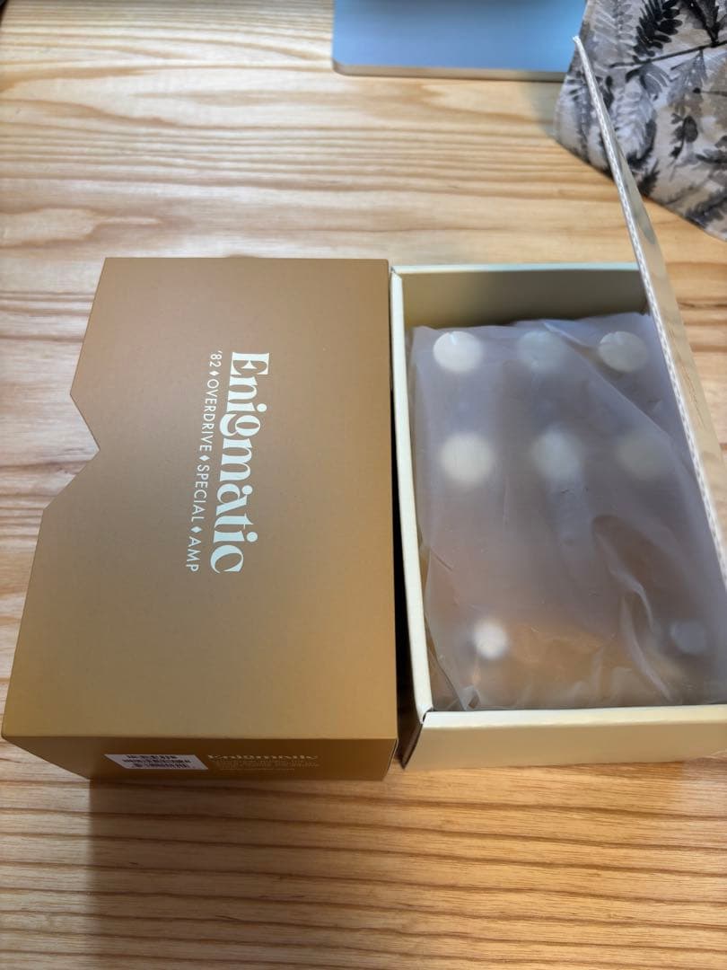 ギター Universal Audio UAFX Enigmatic 82