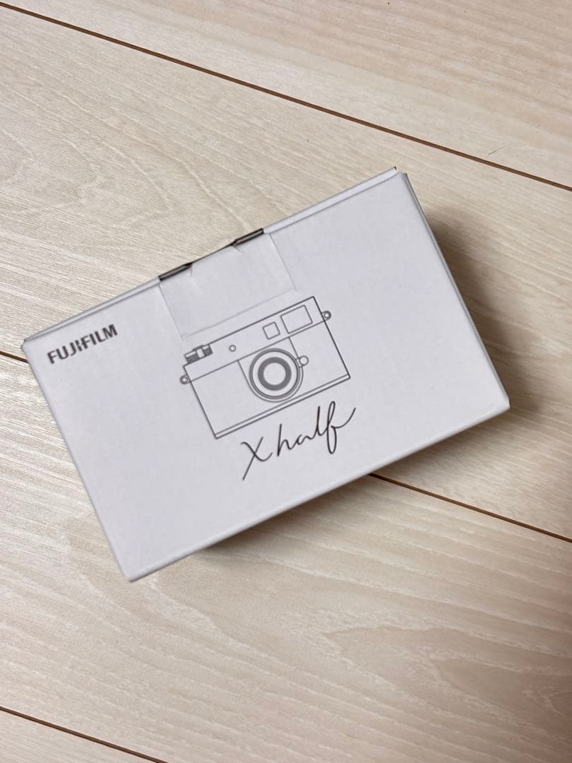 FUJIFILM X half X-HF1 カメラ　未使用　箱本体美品　保証書付