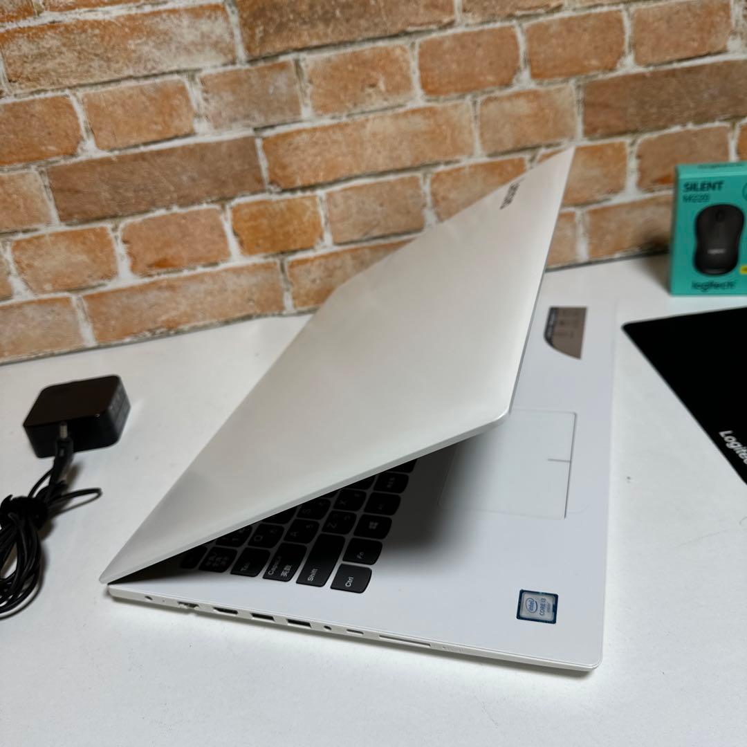 美品LENOVOノート PC SSD256GBメモリ8GB Windows11