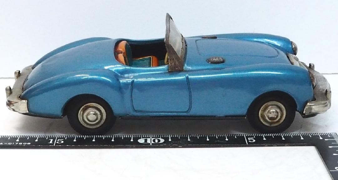 旧バンダイ【MGA 1600クーペ青ブルー 小】ブリキtin toy car箱無