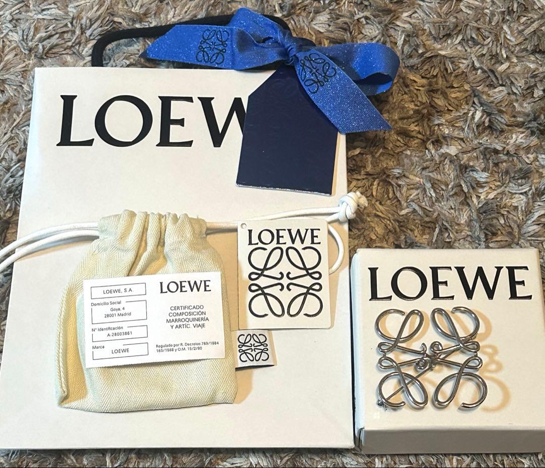 LOEWE ロエベ ブローチ シルバー