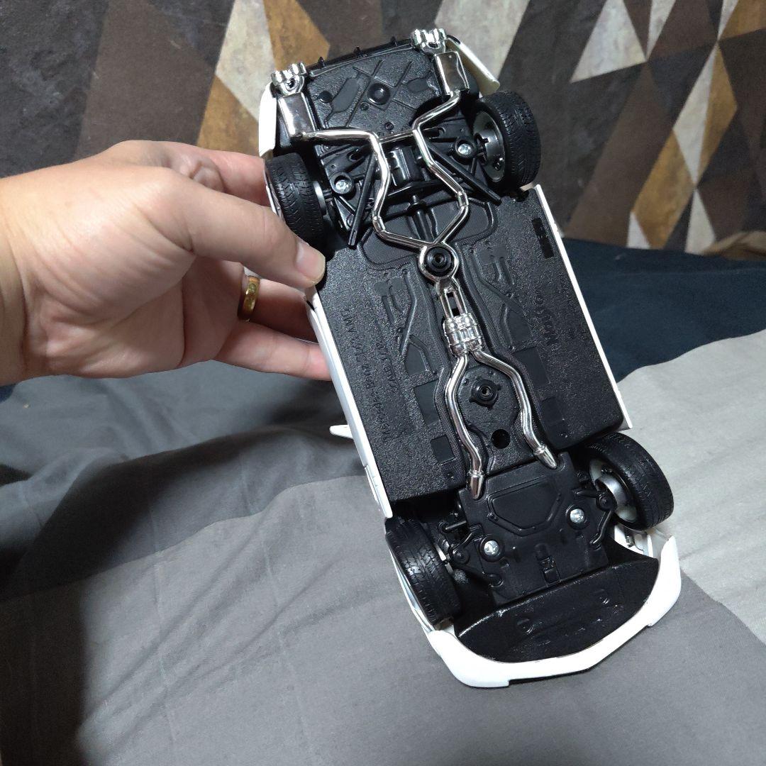 【閲覧数185】メルセデス・ベンツ SLK 1/18 スケールモデル