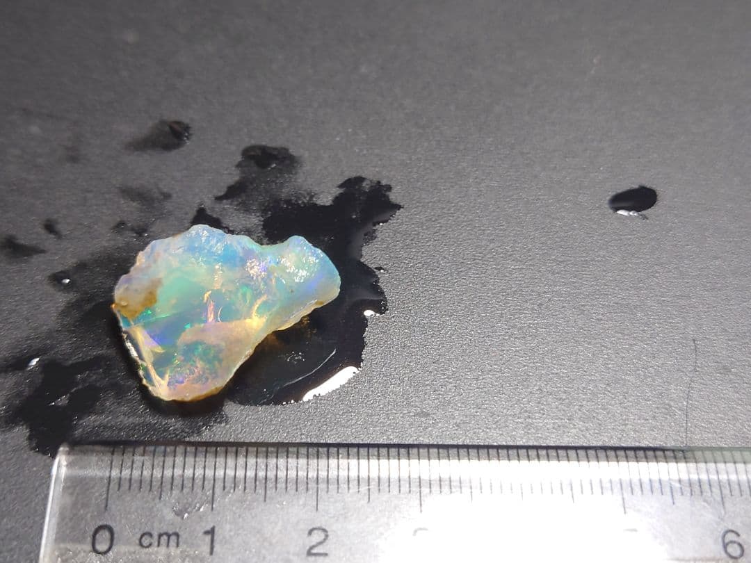 エチオピア　ウェロ産　オパール　鉱物標本　原石　透明　緑　青　チョーク