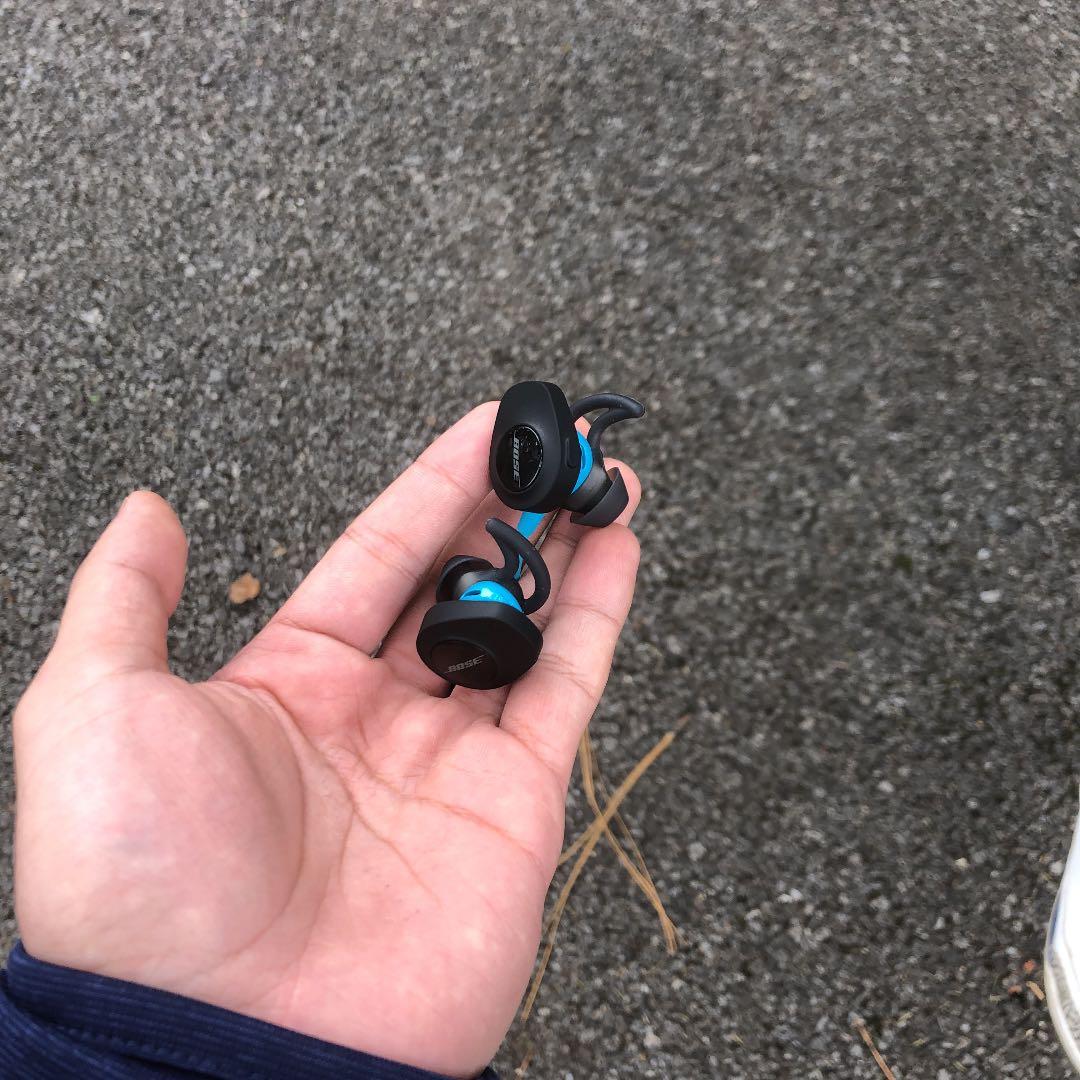 イヤホン