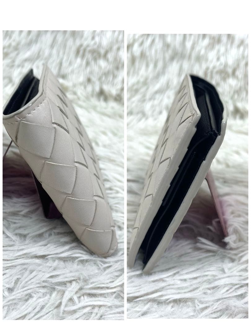 極美品‼️ ボッテガヴェネタ　二つ折り財布　イントレチャート　レザー　アイボリー