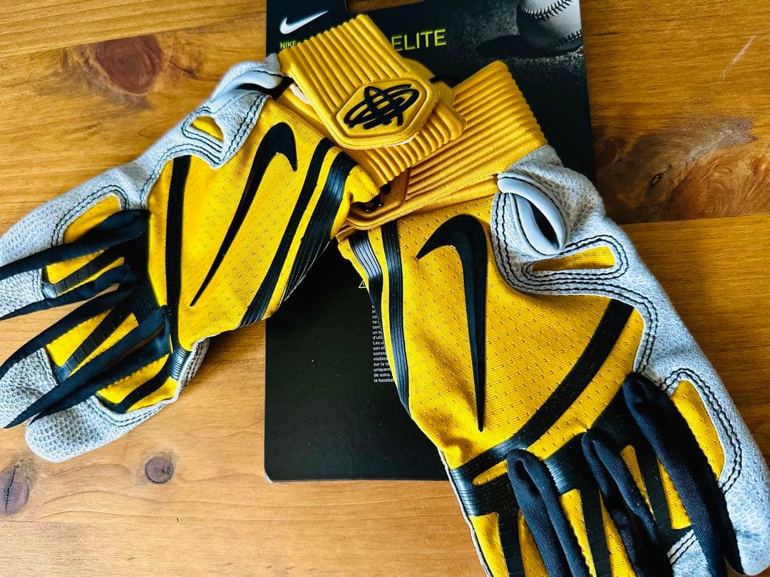専用 新品未使用 NIKE ナイキ イエロー バッティンググローブ MLB US