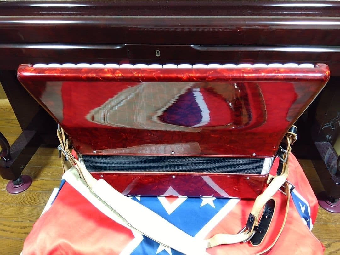 （美品即演奏可）YAMAHA アコーディオン YA-21ケース無【信頼の日本製】