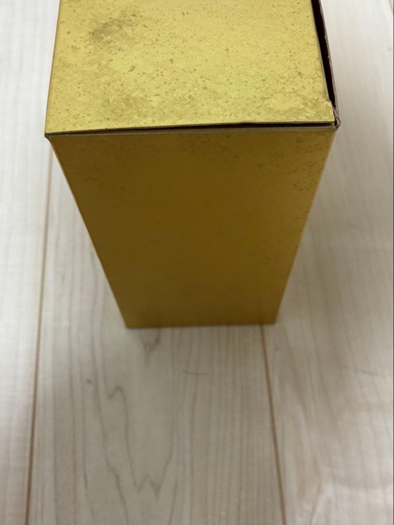 Suntory Whisky 金色パッケージ